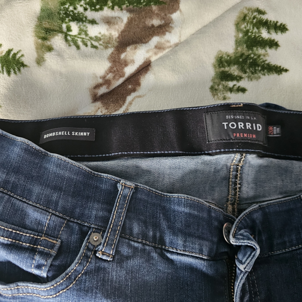 Torrid Bombshell Skinny Jeans - Dark Wash Blue Size 20R